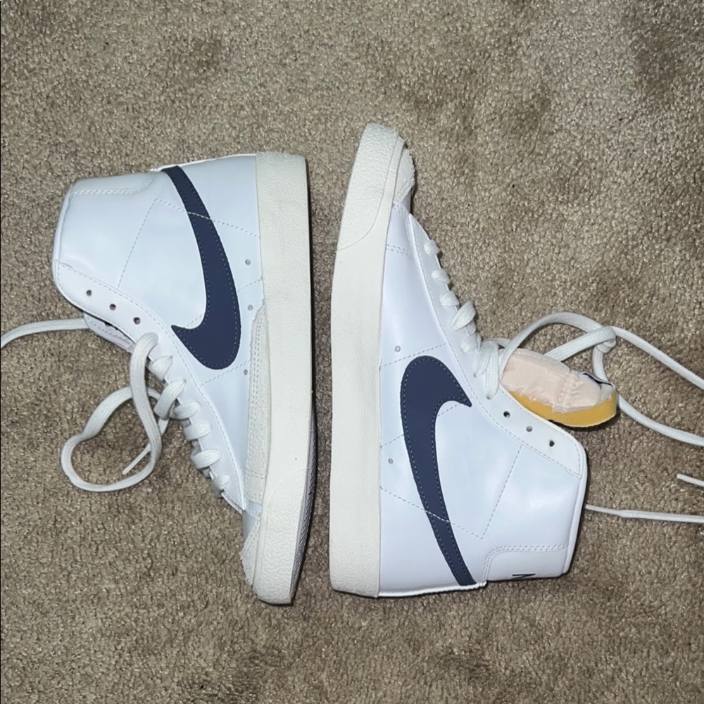 Nike Blazer White and blue High-Top Sneakers